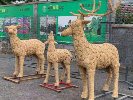 动物绿雕1